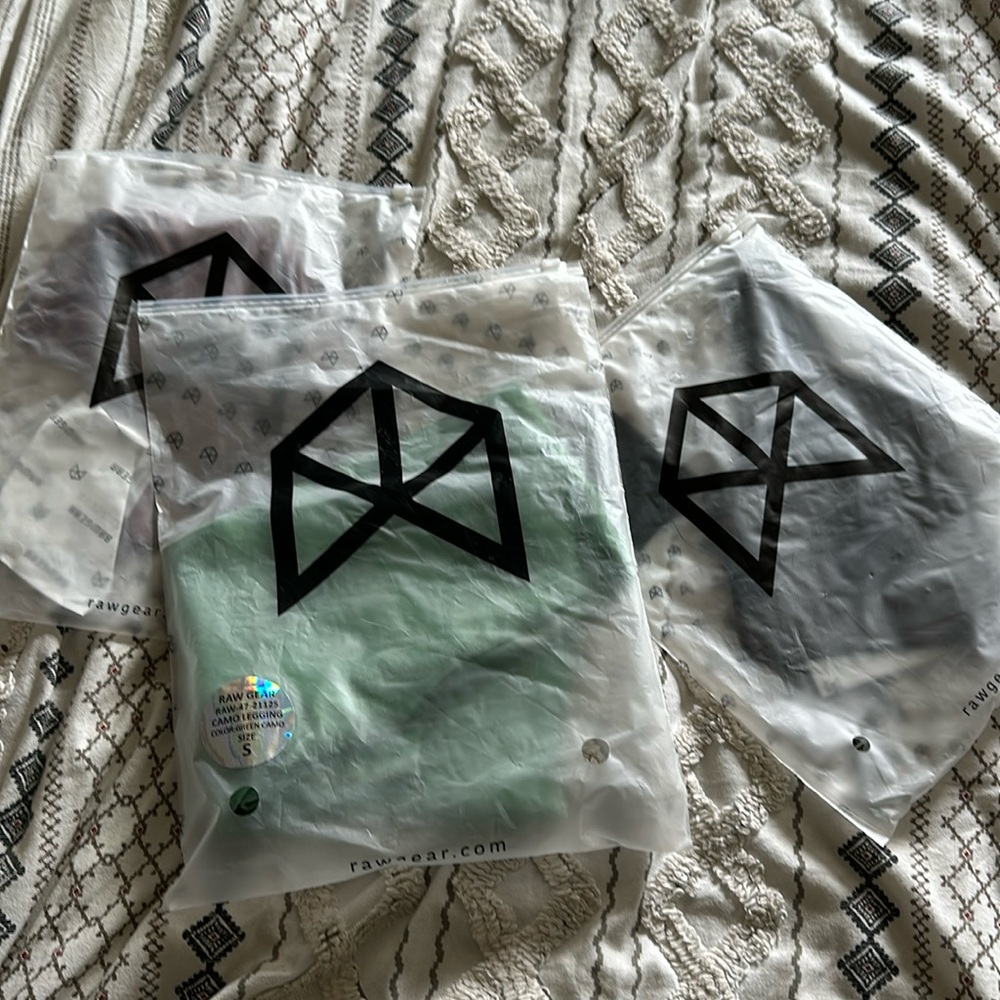 Rawgear 3 nwt size small